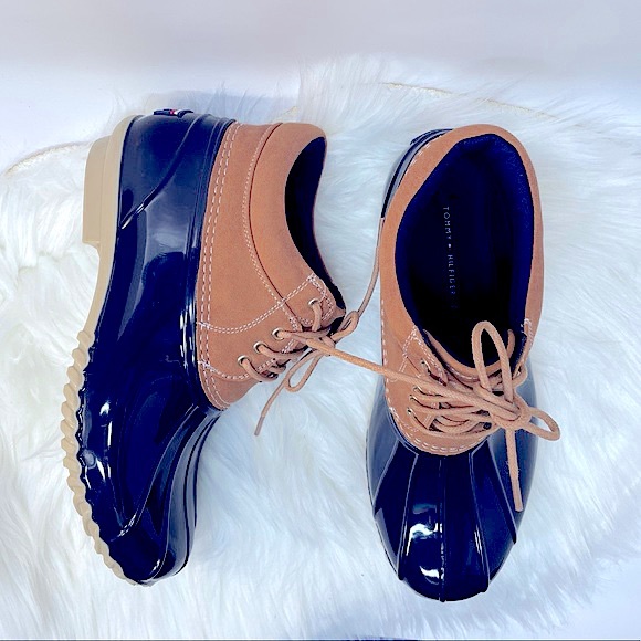 Tommy Hilfiger Women's Heat Rain Snow Boot (Navy & Tan) w/Tommy Stripes Back, 8 - Picture 4 of 17